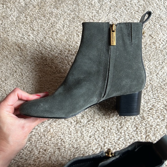 Kurt Geiger Elmer Block heel grey bootie eagle zip up pull on size 36 leather - Picture 5 of 10